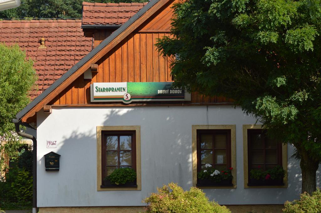 Pension Druhy Domov Nový Bor Exteriör bild
